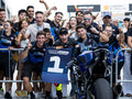 Equipo #37 celebrando